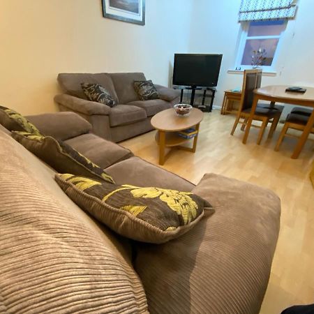 4 Varis Apartments Forres Bagian luar foto