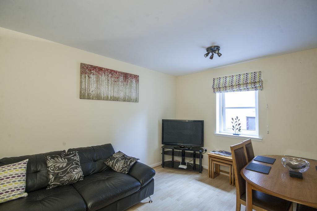 4 Varis Apartments Forres Bagian luar foto