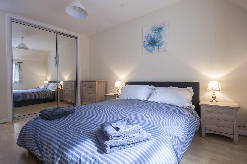 4 Varis Apartments Forres Bagian luar foto